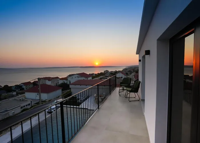 Villa Newly Built Marvista With 4 Bedrooms,infinity Pool & Stunning Sea And Mountain Views