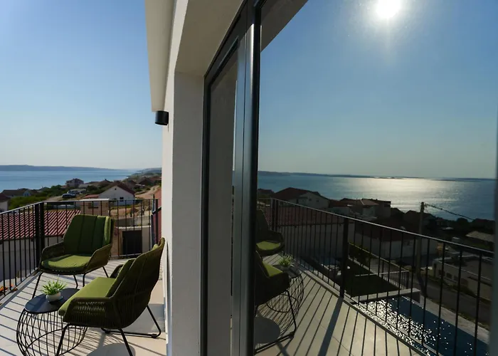 Villa Newly Built Marvista With 4 Bedrooms,infinity Pool & Stunning Sea And Mountain Views Rtina