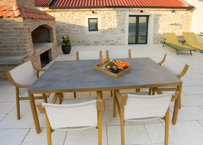 Newly Built Marvista With 4 Bedrooms,infinity Pool & Stunning Sea And Mountain Views * Rtina
