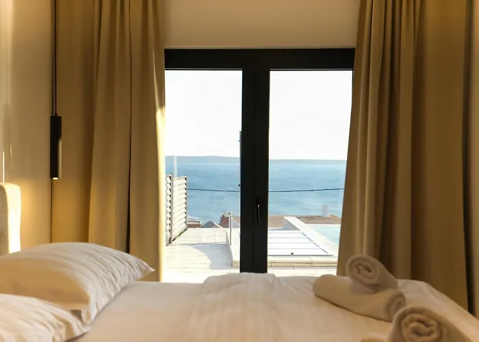 Newly Built Marvista With 4 Bedrooms,infinity Pool & Stunning Sea And Mountain Views *