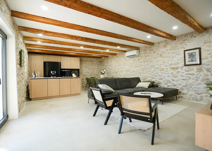 Newly Built Marvista With 4 Bedrooms,infinity Pool & Stunning Sea And Mountain Views Villa *