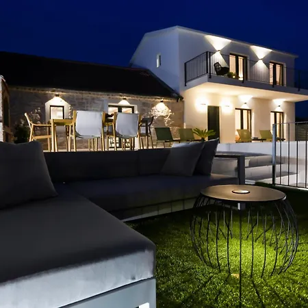 Вилла Newly Built Marvista With 4 Bedrooms,infinity Pool & Stunning Sea And Mountain Views *