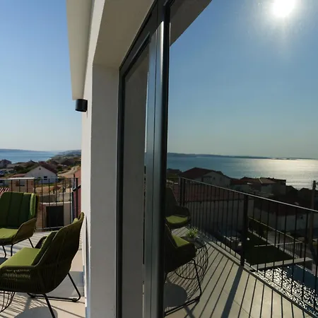 Vila Newly Built Marvista With 4 Bedrooms,infinity Pool & Stunning Sea And Mountain Views Rtina