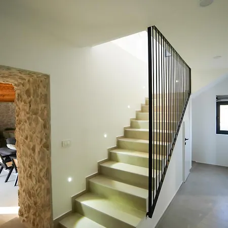 Newly Built Marvista With 4 Bedrooms,infinity Pool & Stunning Sea And Mountain Views Villa *