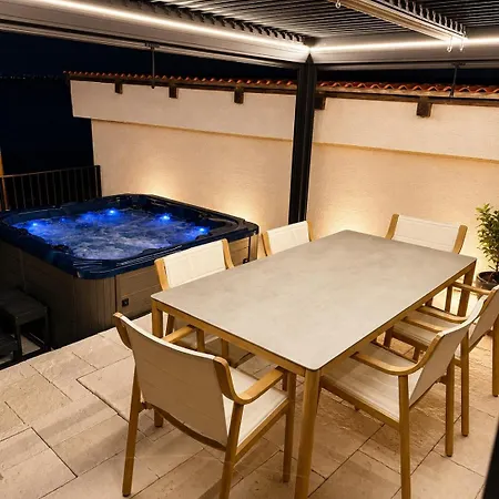 Newly Built Marvista With 4 Bedrooms,infinity Pool & Stunning Sea And Mountain Views Ртина