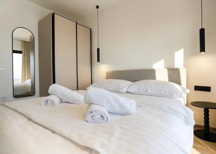 Villa Newly Built Marvista With 4 Bedrooms,infinity Pool & Stunning Sea And Mountain Views